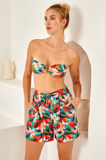 Beli Büzgülü Yanı Cepli Bayan Şort