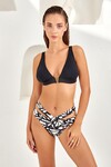 Aksesuarlı Uzun Üçgen Bikini 